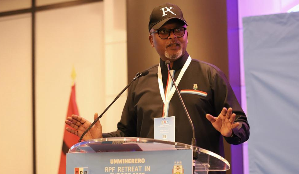 Gasamagera yasabye abanyamuryango ba FPR Inkotanyi b’i Burayi gukomeza gushakira u Rwanda amaboko