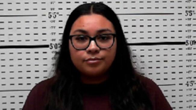 Umwarimu akurikiranyweho gufata ku ngufu umwana w'umuhungu  w'imyaka 14 mu modoka, abandi banyeshuri babireba