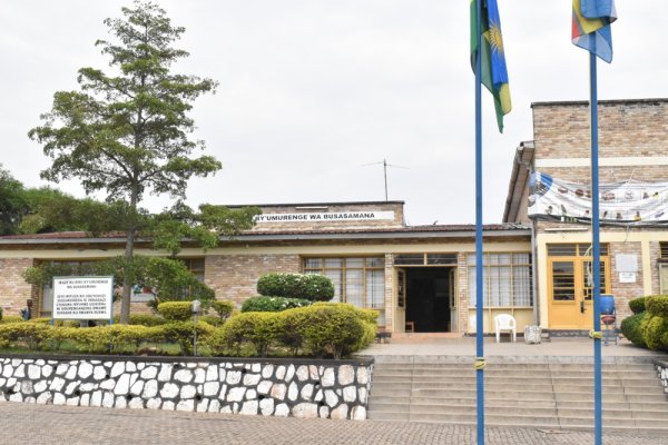 Nyanza: Umusore yishyuye Ibihumbi 50,000 Rwf ngo baryamane, umukobwa arabyanga ikibazo kigezwa mu Nteko y'Abaturage 