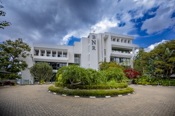 Banki zo mu Rwanda zongeye kwibwa miliyoni 471 Frw mu mezi atatu gusa